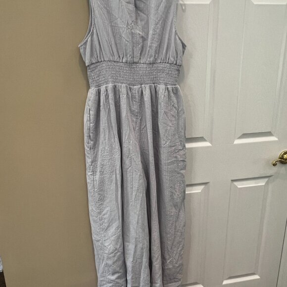 AE Smocked Bodice V-Neck Jumpsuit - Picture 5 of 6